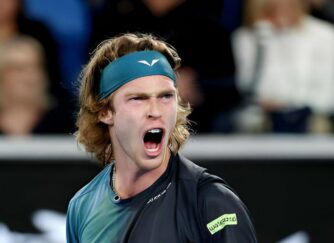 Российские теннисисты Медведев и Рублев нашли выход из заблокированного Дубая