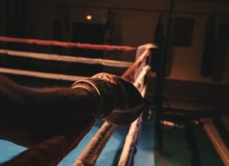 Дмитрий Бивол покинул первую пятерку рейтинга The Ring