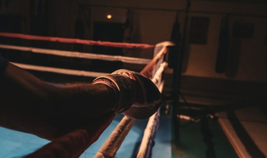 Дмитрий Бивол покинул первую пятерку рейтинга The Ring