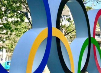 МОК запретил трансгендерам участвовать в женских соревнованиях на Олимпиаде