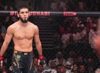 Комментатор UFC Аник поставил Махачева в число величайших бойцов