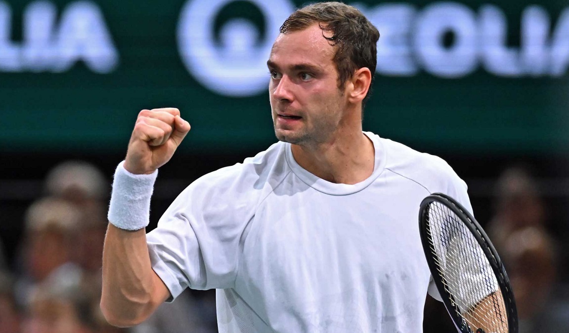 Российский теннисист Сафиуллин поднялся на три позиции в рейтинге ATP