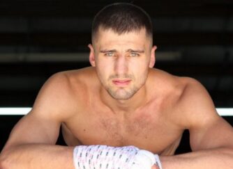 Украинский боксер Гвоздик проиграл бой американцу Бенавидесу за титул WBC