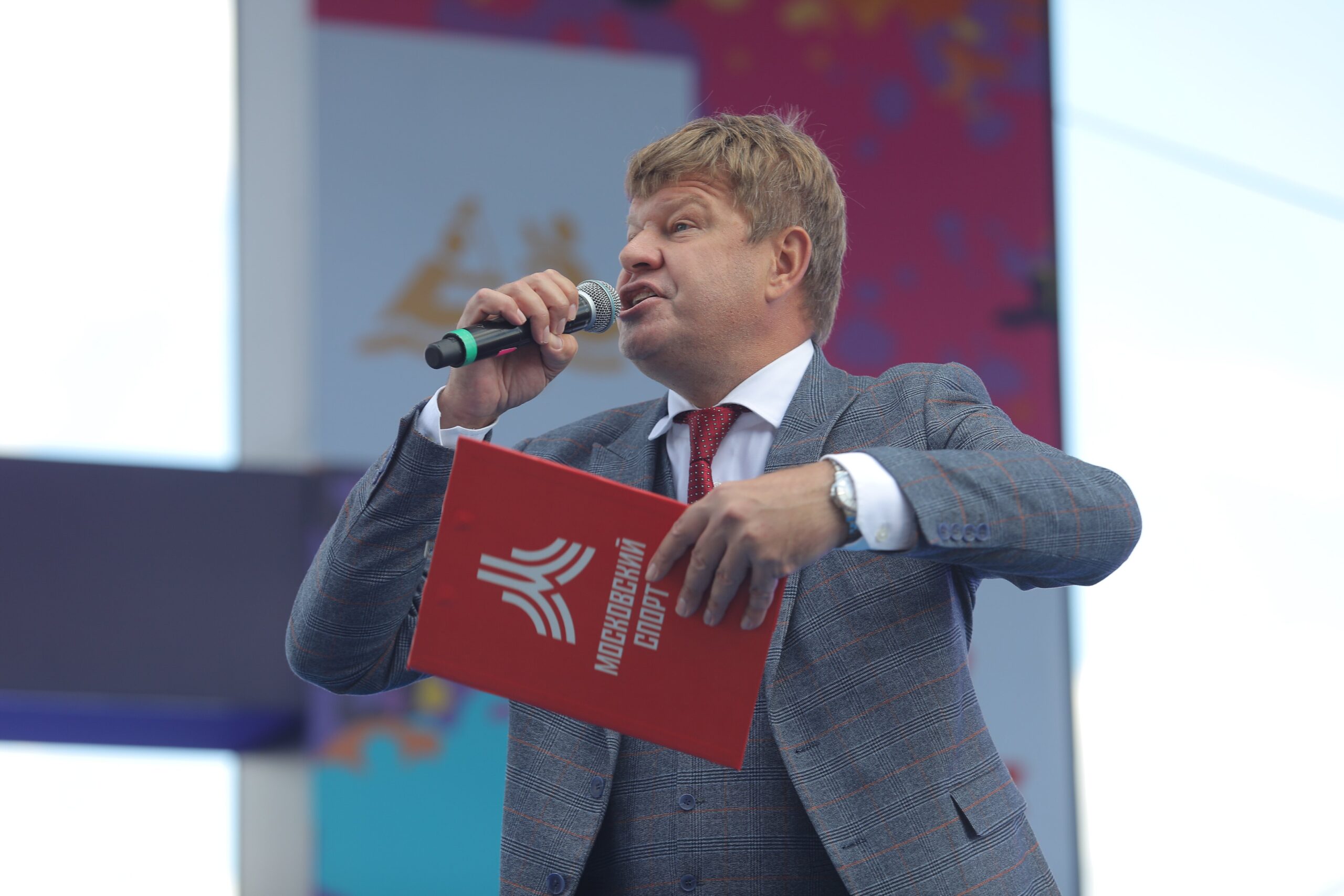 «Нас не ждут»: Губерниев прокомментировал отстранение России от ЧМ-2027